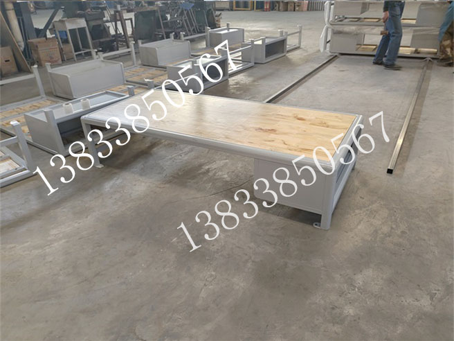 大理监狱床具